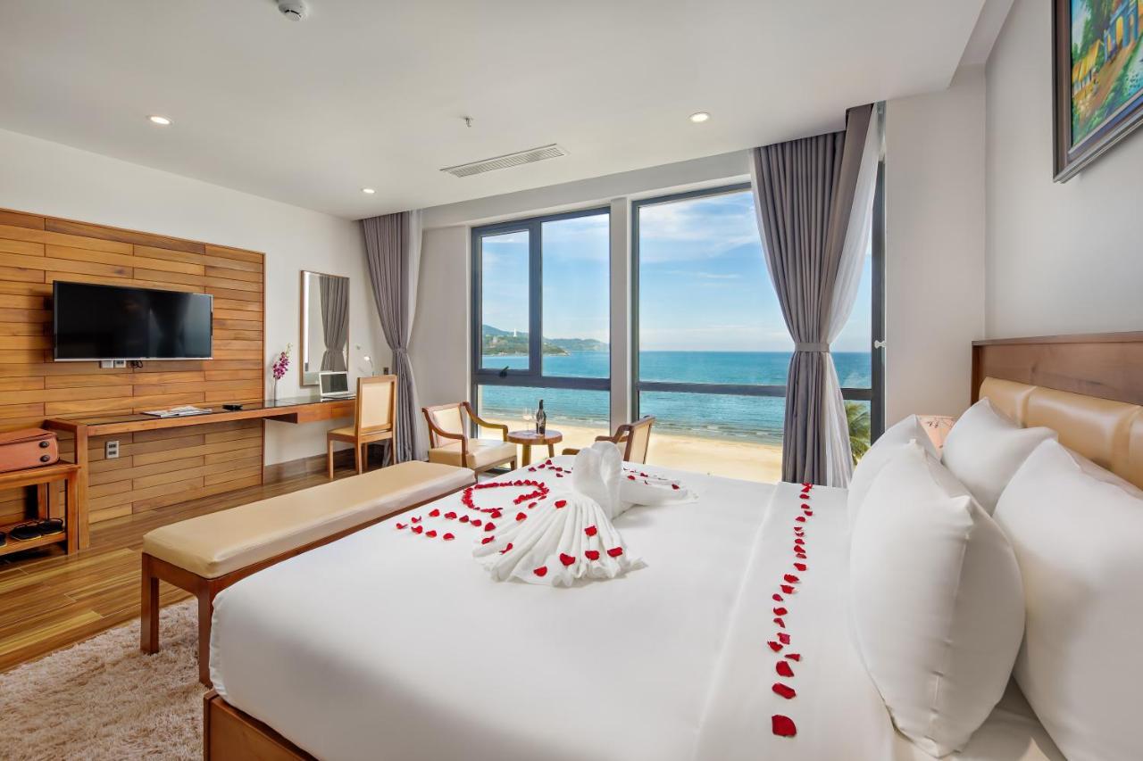 Alisia Beach Hotel Дананг Екстер'єр фото