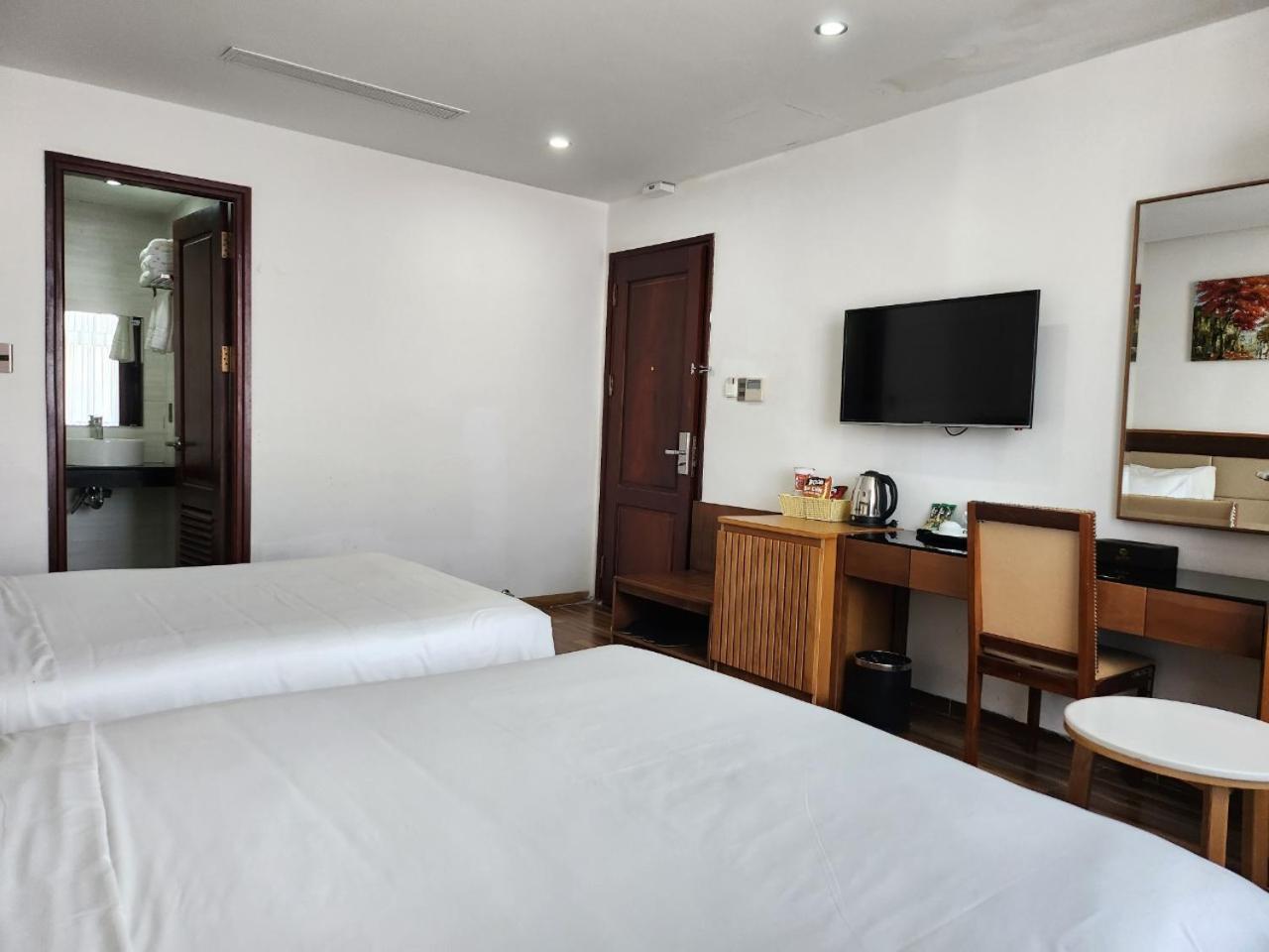 Alisia Beach Hotel Дананг Екстер'єр фото