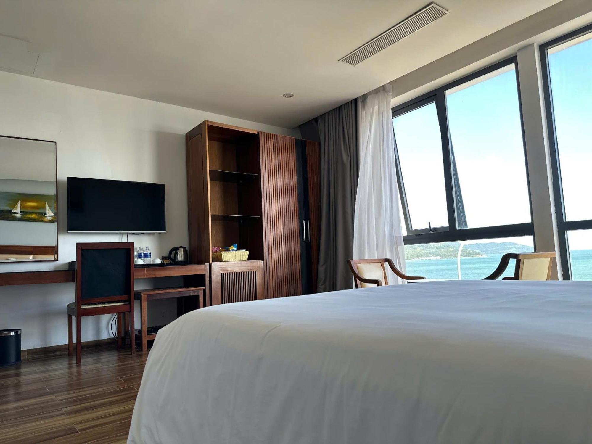 Alisia Beach Hotel Дананг Екстер'єр фото