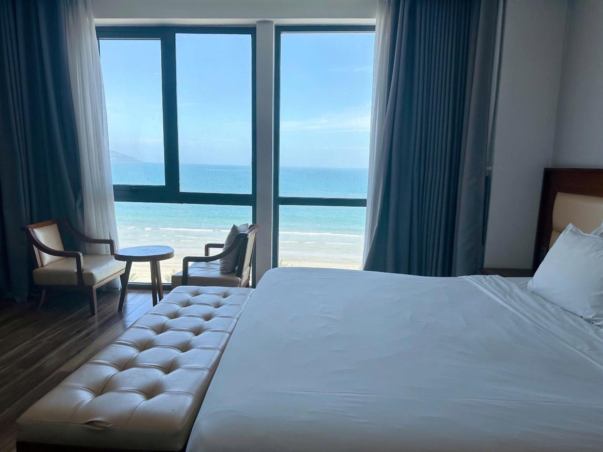 Alisia Beach Hotel Дананг Екстер'єр фото