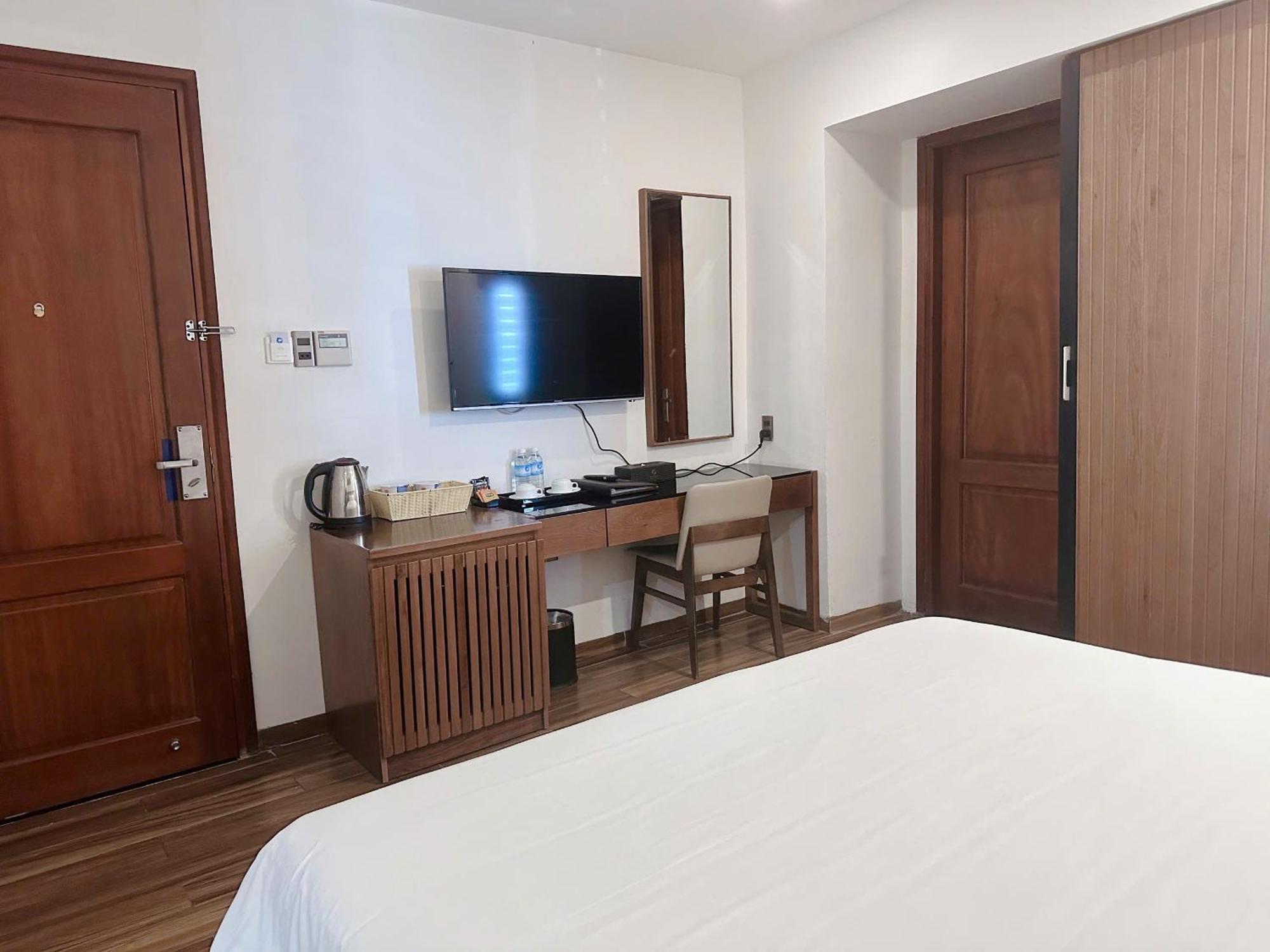 Alisia Beach Hotel Дананг Екстер'єр фото